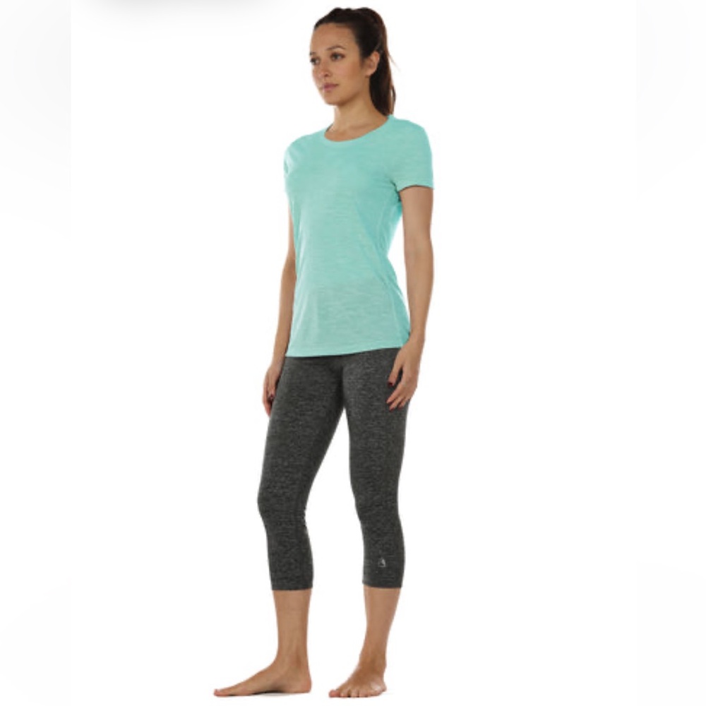 *NWOT* Icyzone Ice Green Workout Shirt for Women - Size Medium